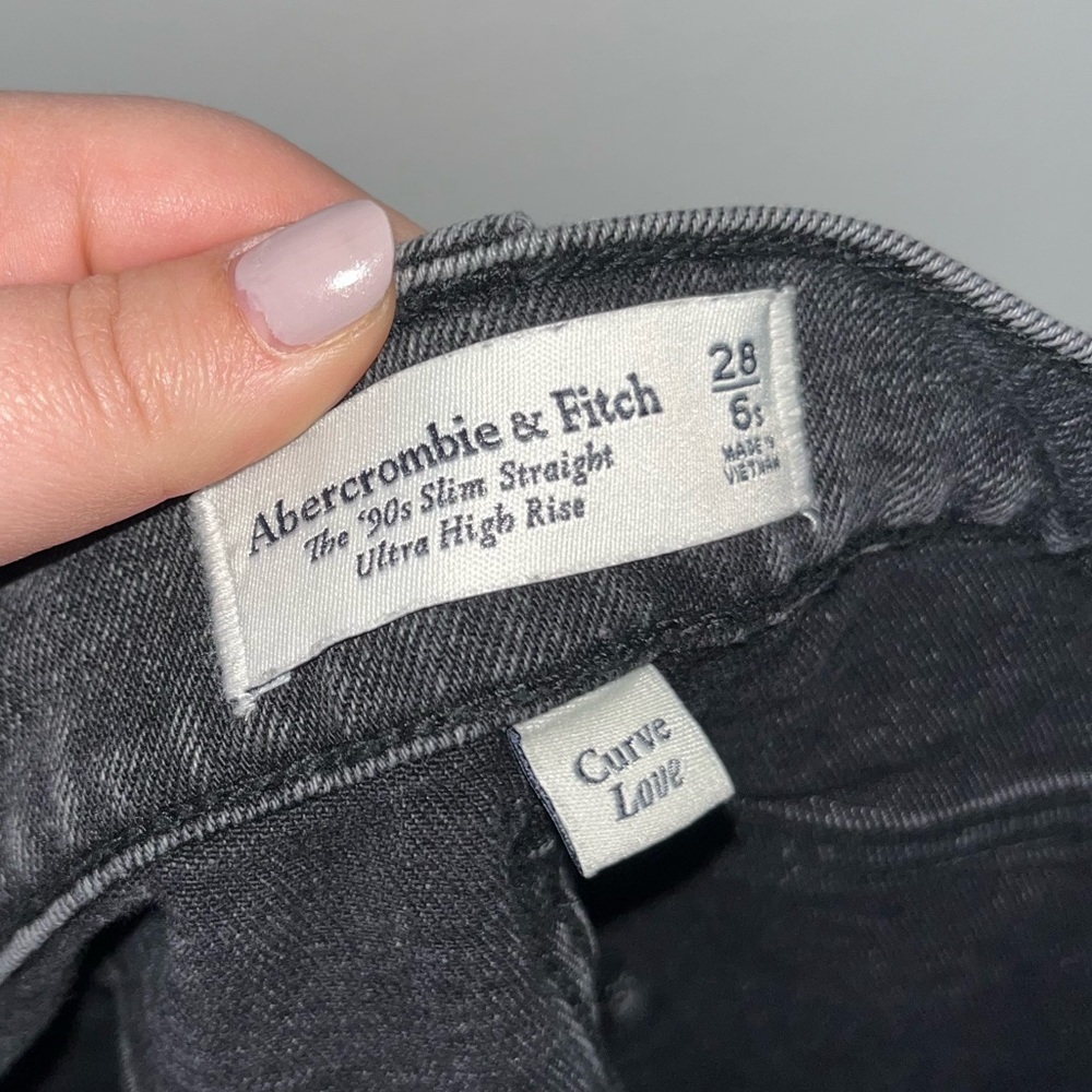 Abercrombie & Fitch High-Rise Wide Leg Jeans - Washed Black - Picture 4 of 8